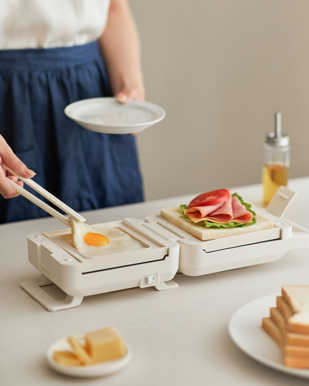 SnackPro™ - Compact Sandwich Maker