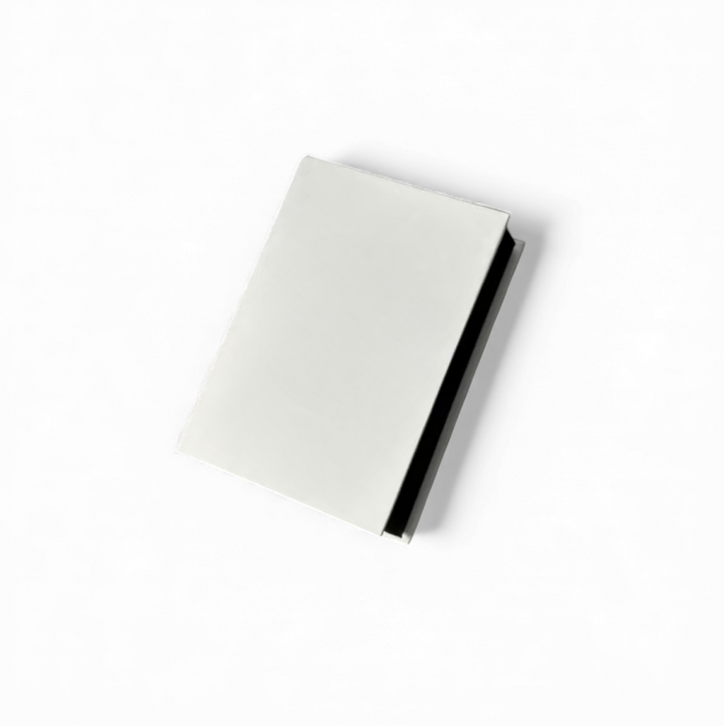 Book-Style Gift Box – Leather-Textured Paper Exterior with Magnetic Closure and Tactile Inner Finish